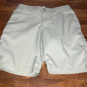 Under armour khaki golf shorts size 8